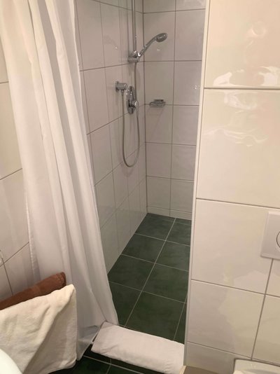 apart-j-dusche.jpeg